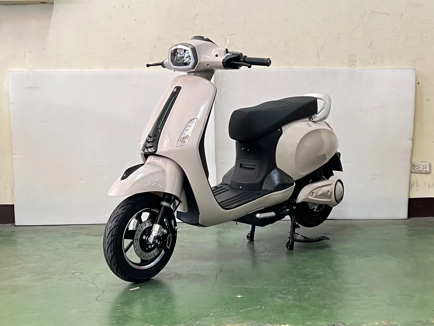 小偉士 實車照片
